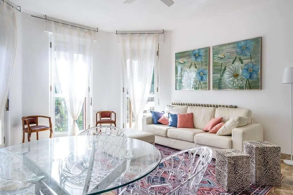 Relais Vittoriale - Gardone Riviera - By Host4U Διαμέρισμα 0*,