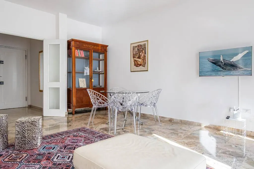 Relais Vittoriale - Gardone Riviera - By Host4U 아파트