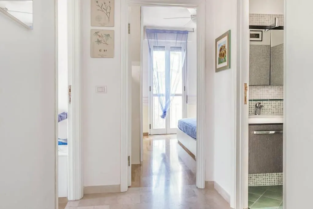Relais Vittoriale - Gardone Riviera - By Host4U 아파트
